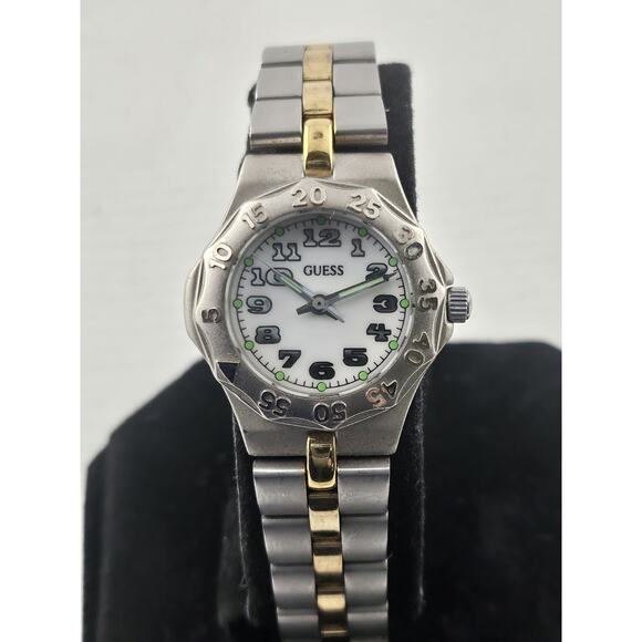 Rare Guess Quartz Watch Ladies Great Condition Glows Rotating Bezel New Battery - Picture 1 of 15